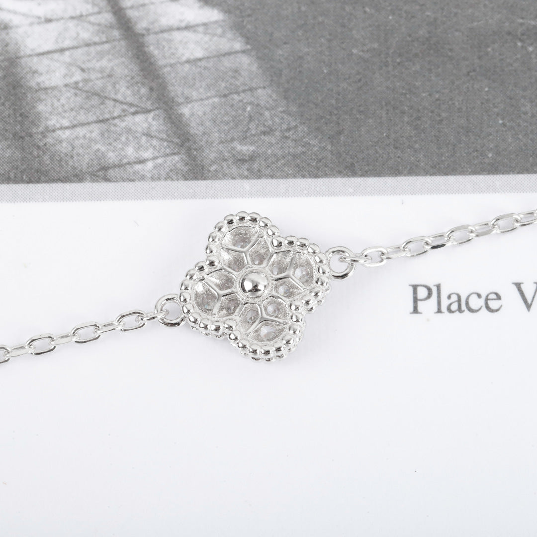 【関税負担なし・送料無料・代引可】ヴァンクリーフ&アーペル ブレスレット 未使用 箱付き