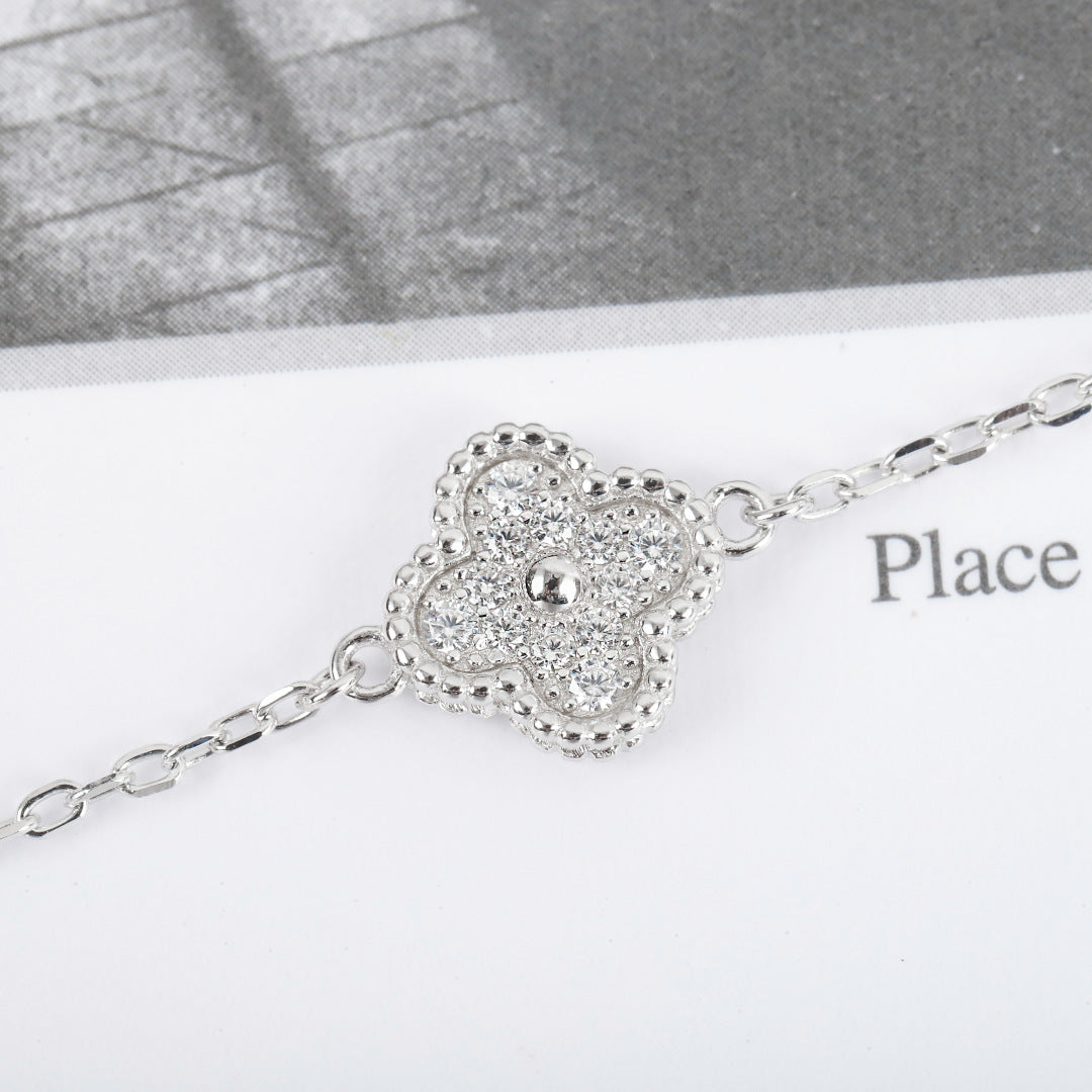 【関税負担なし・送料無料・代引可】ヴァンクリーフ&アーペル ブレスレット 未使用 箱付き