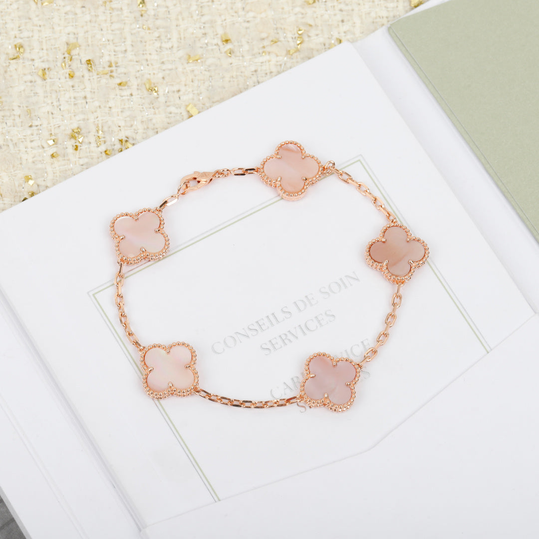 【関税負担なし・送料無料・代引可】ヴァンクリーフ&アーペル ブレスレット 未使用 箱付き