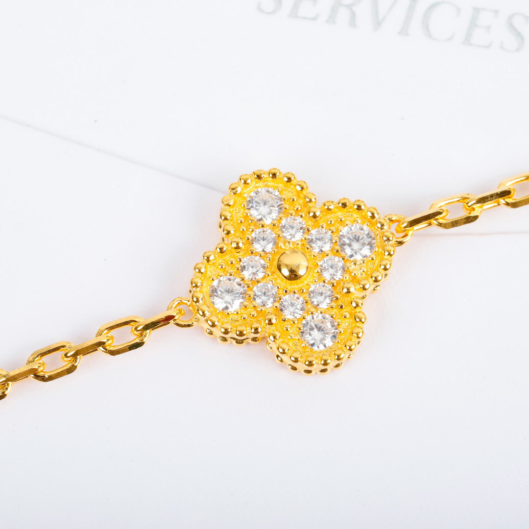 【関税負担なし・送料無料・代引可】ヴァンクリーフ&アーペル ブレスレット 未使用 箱付き