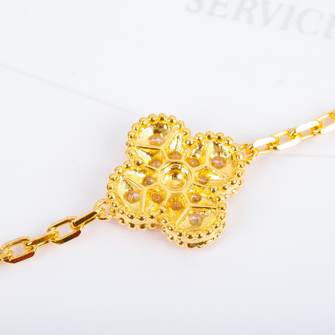 【関税負担なし・送料無料・代引可】ヴァンクリーフ&アーペル ブレスレット 未使用 箱付き