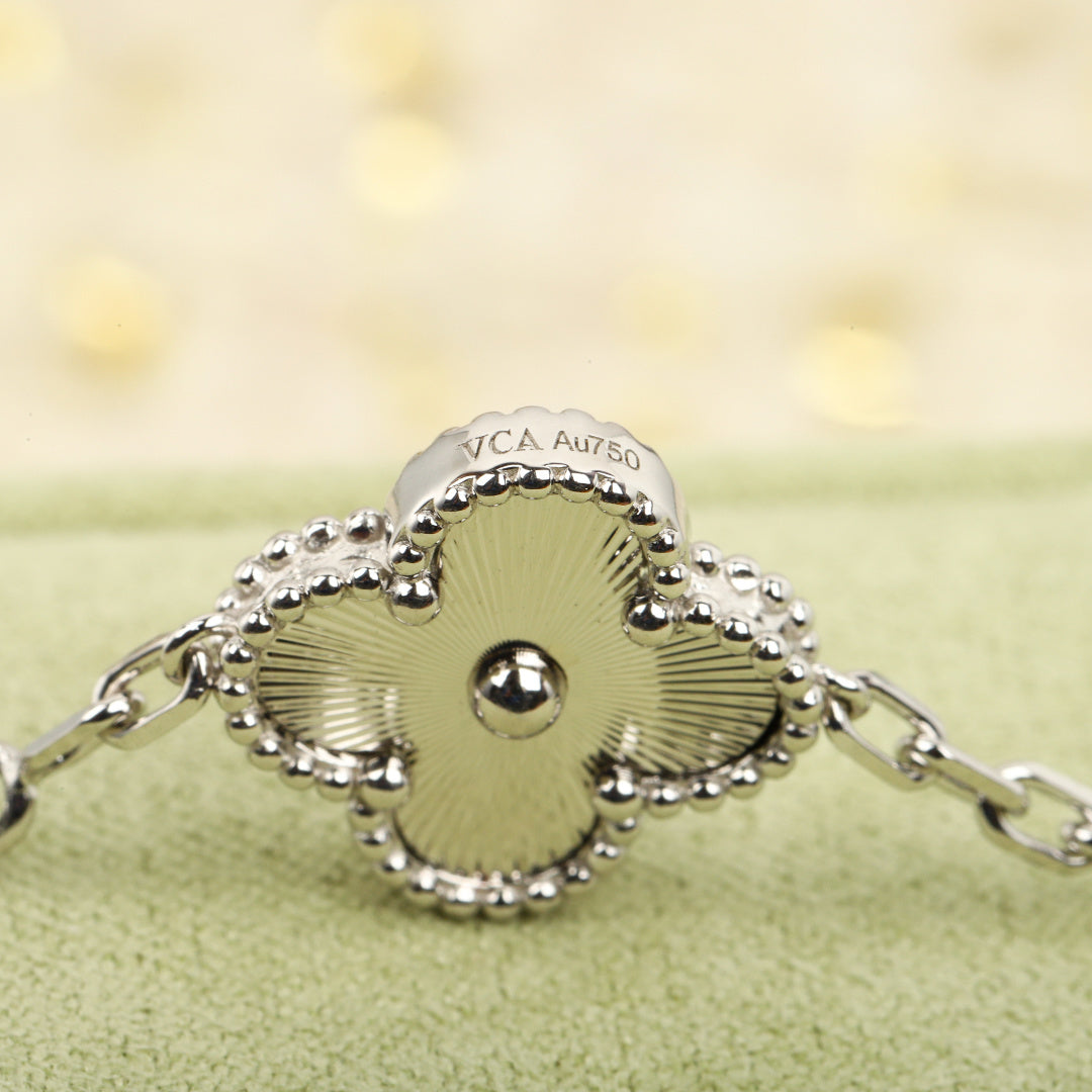 【関税負担なし・送料無料・代引可】ヴァンクリーフ&アーペル ブレスレット 未使用 箱付き