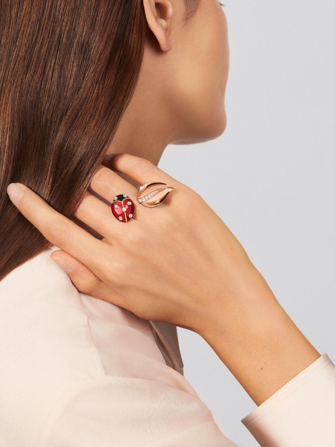 【関税負担なし・送料無料・代引可】【売れ筋】ヴァンクリーフ&アーペル リング 未使用 箱付き