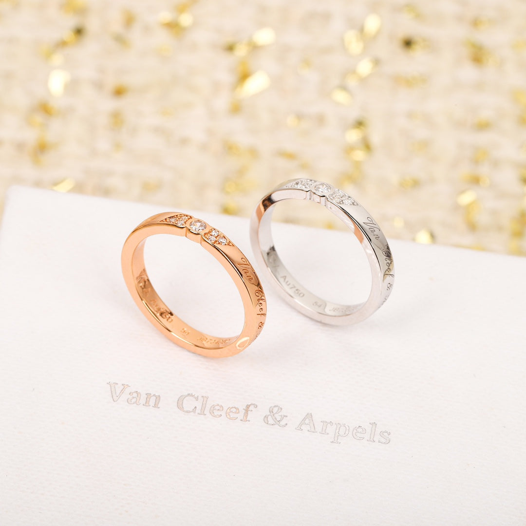 【関税負担なし・送料無料・代引可】【売れ筋】ヴァンクリーフ&アーペル リング 未使用 箱付き